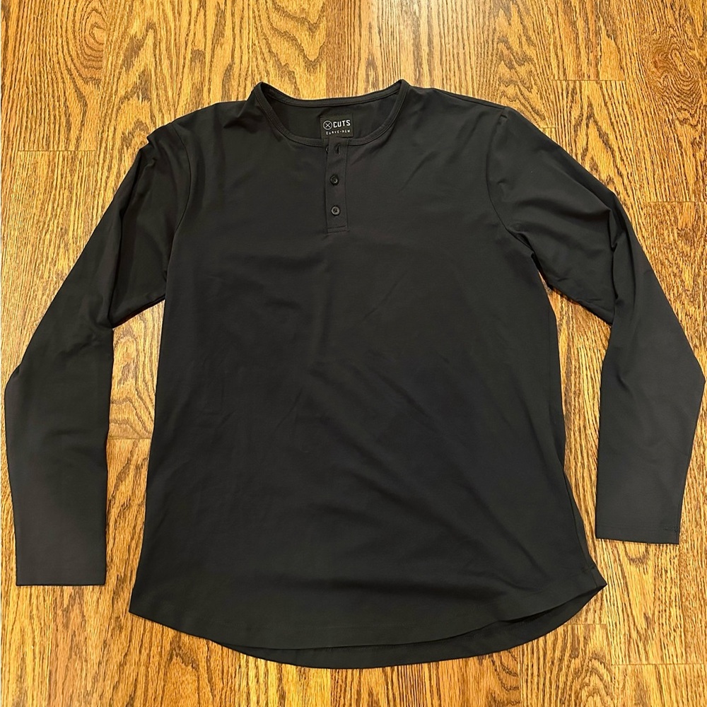 Cuts Clothing L/S Henley Curve-Hem - M - Dark Cast Iron